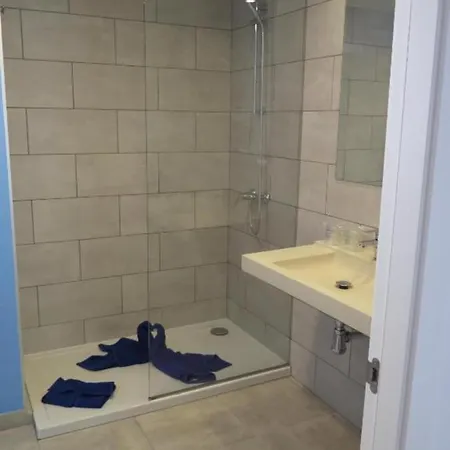 Appartement Lbl Studio With Half Board, Wifi, By The Sea
